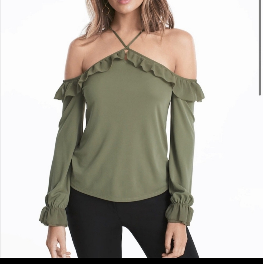 White House Black Market off the shoulder ruffle top. Size M.